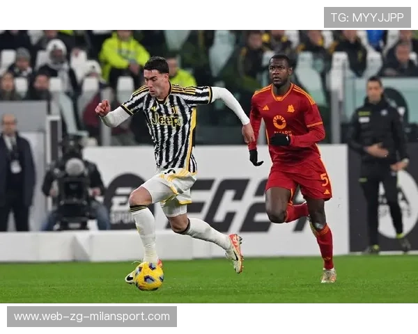 弗拉霍维奇背身拿球完成转身 弗拉霍维奇背身拿球完成转身